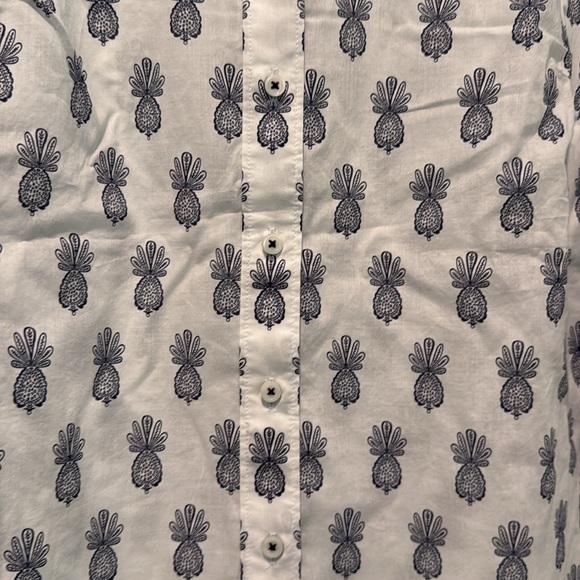 NWT Talbots size M White and Blue Pineapple Print Shirt - Picture 2 of 4